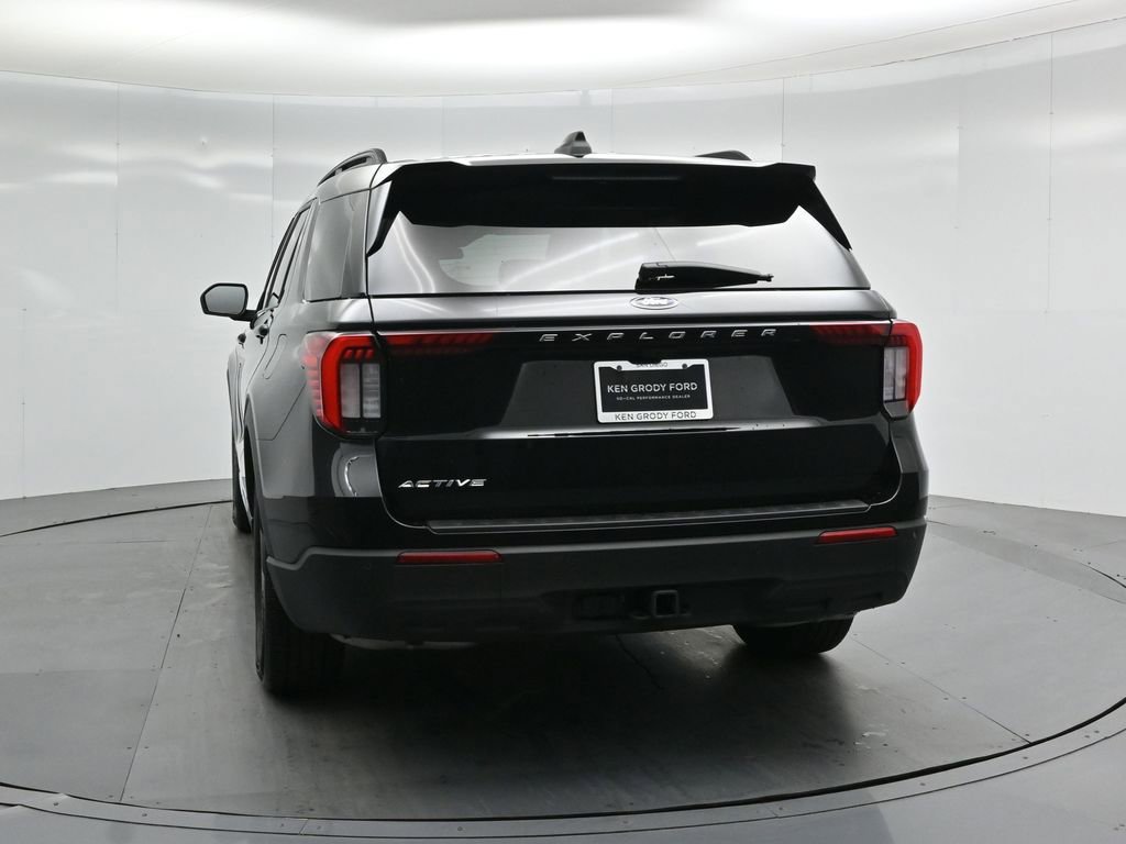 Certified 2025 Ford Explorer Active image 26