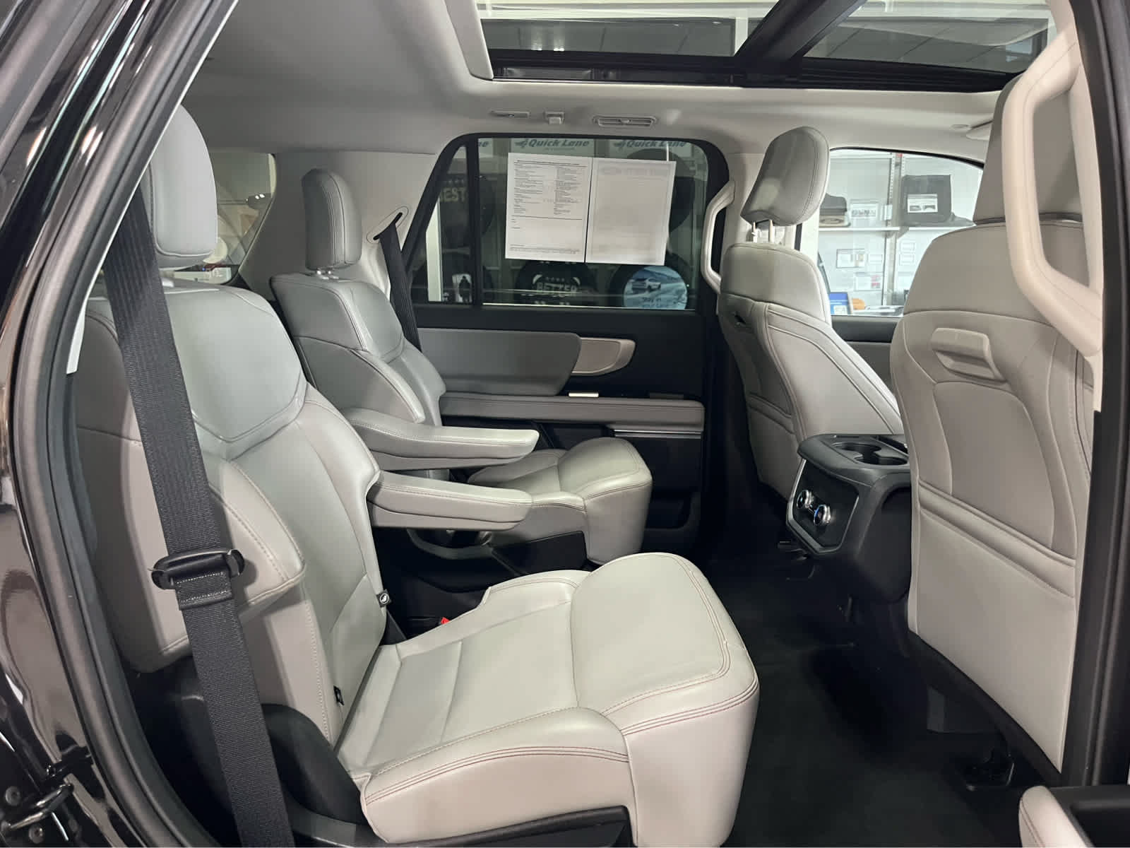 Certified 2025 Ford Expedition Active AWD/4WD image 35