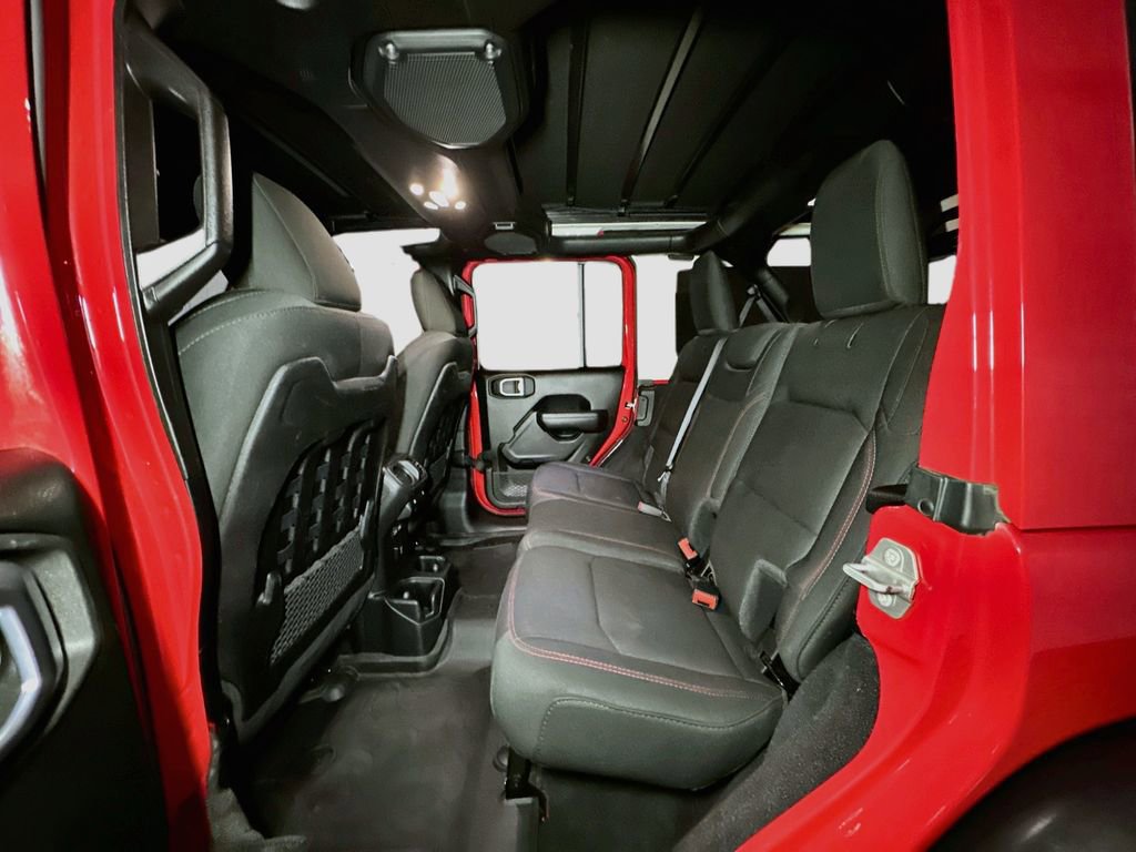 Used 2022 Jeep Wrangler Unlimited Rubicon w/ Cold Weather Group AWD/4WD image 30