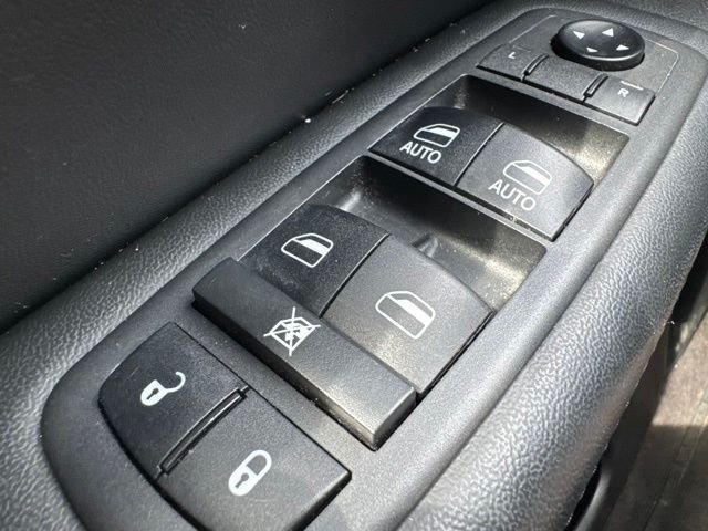 Used 2019 Jeep Grand Cherokee Limited AWD/4WD image 27