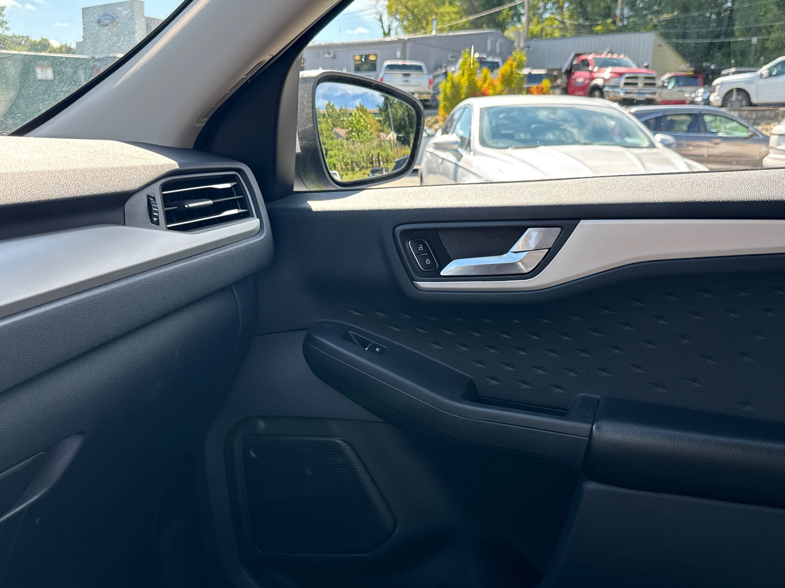 Certified 2020 Ford Escape SEL AWD/4WD image 19