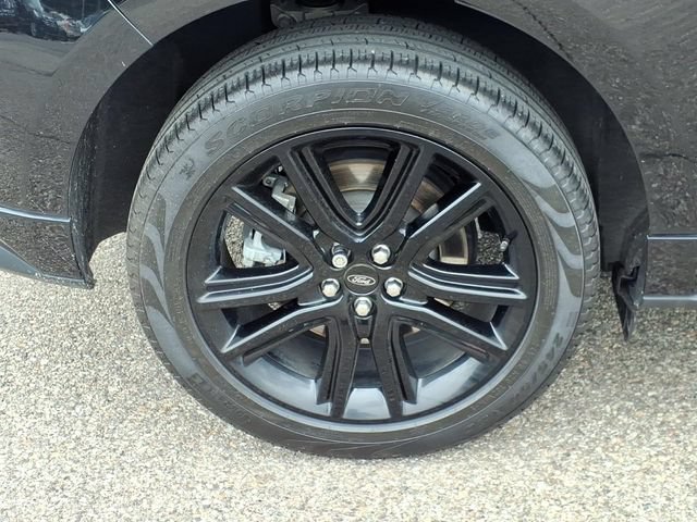 Certified 2024 Ford Edge ST-Line AWD/4WD image 7