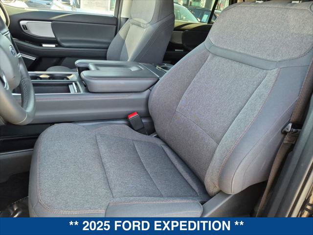 Certified 2025 Ford Expedition Max Active RWD image 20
