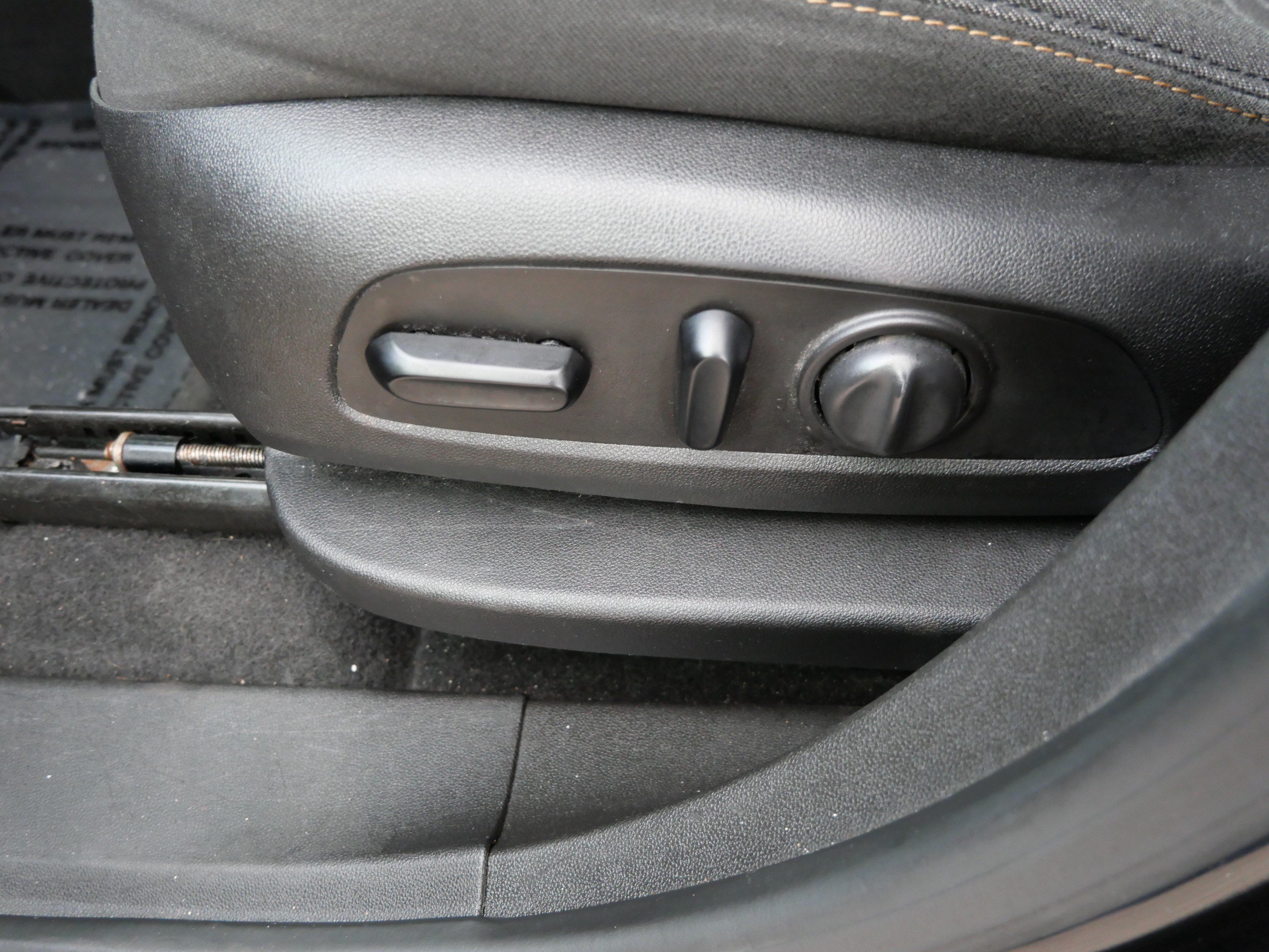 Used 2019 Chevrolet Equinox LT AWD/4WD image 19