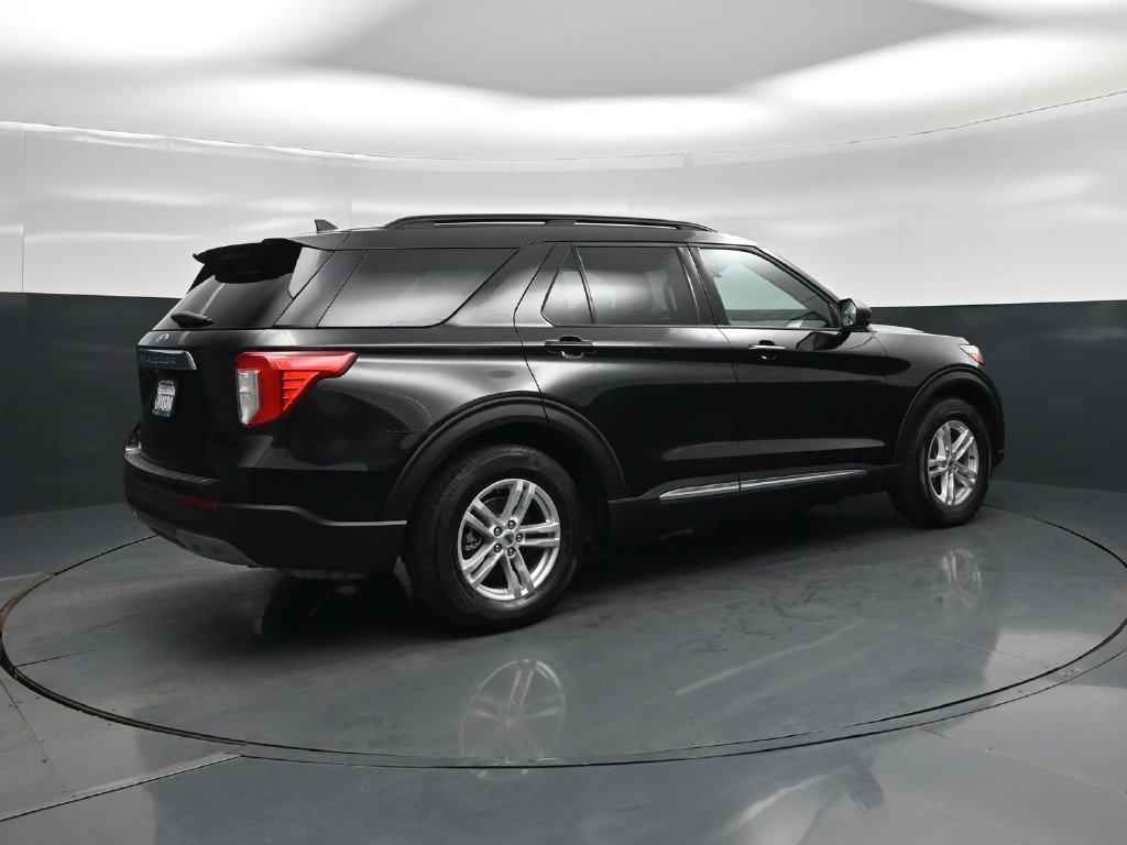 Certified 2023 Ford Explorer XLT w/ Equipment Group 202A RWD image 21