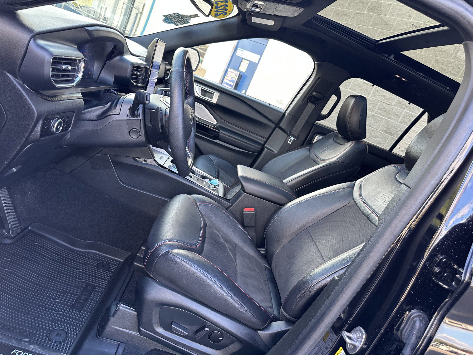 Certified 2023 Ford Explorer ST w/ Equipment Group 401A image 10