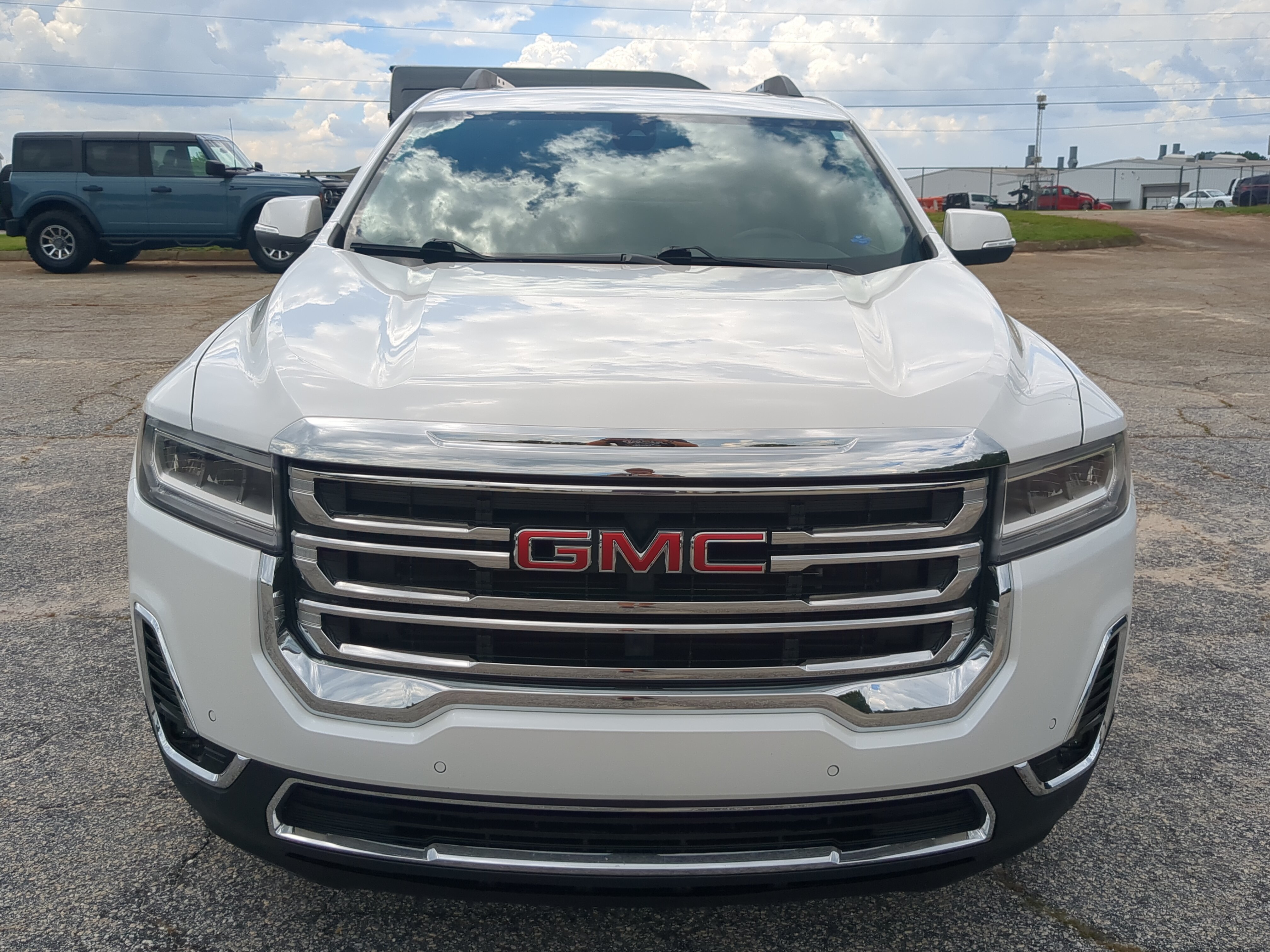 Used 2021 GMC Acadia SLT w/ Trailering Package FWD image 7