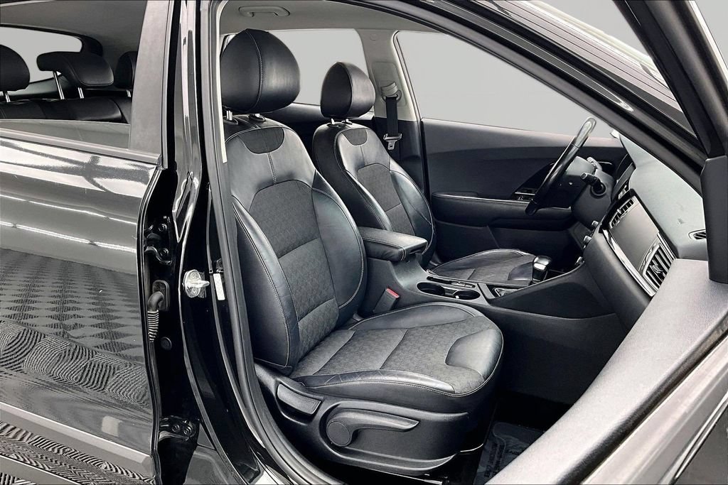 Used 2017 Kia Niro FWD image 7