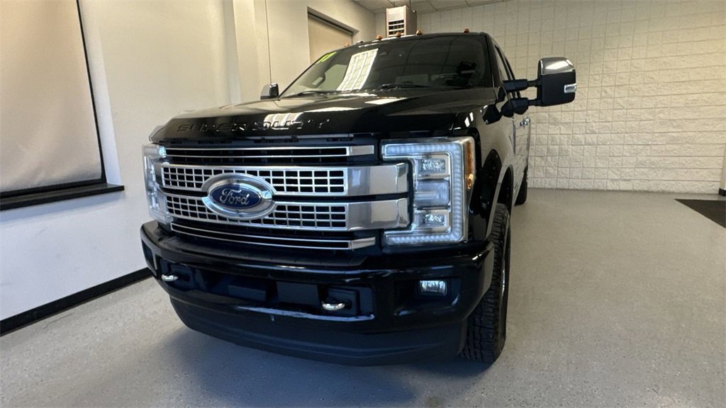 Certified 2017 Ford F350 Platinum w/ Platinum Ultimate Package image 13