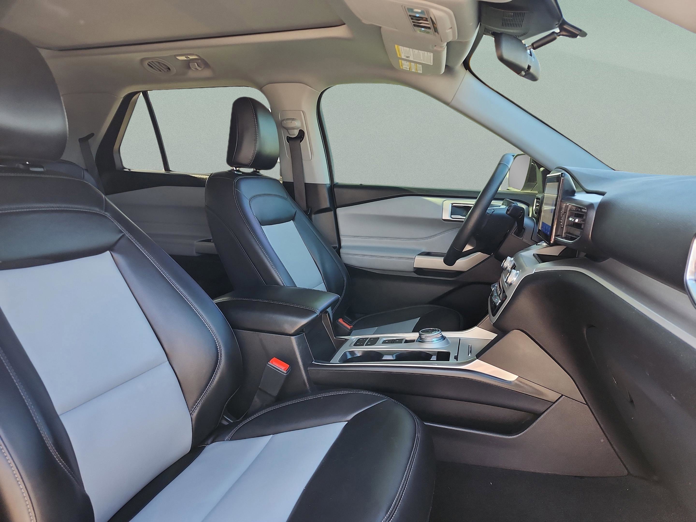 Certified 2023 Ford Explorer XLT w/ Equipment Group 202A image 21