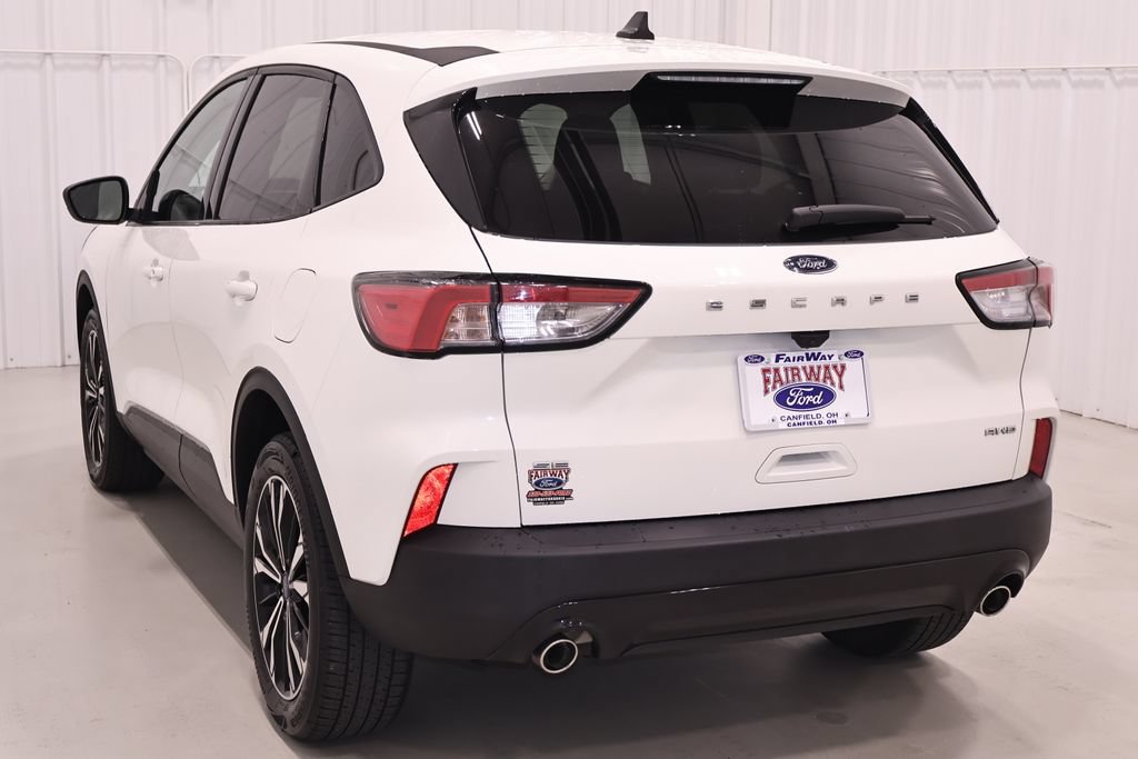 Certified 2022 Ford Escape SE w/ SE Sport Appearance Package AWD/4WD image 8