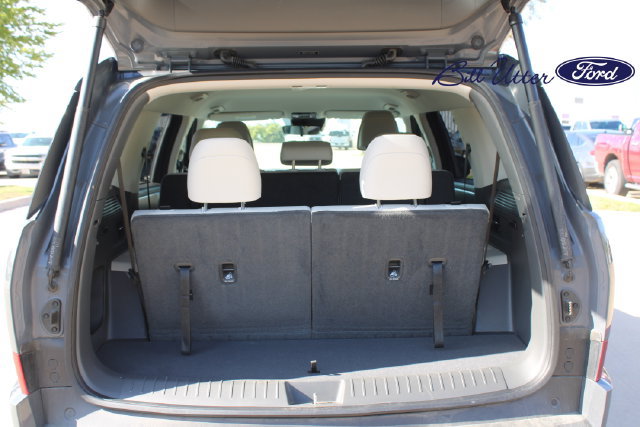 Used 2025 Hyundai Santa Fe SEL FWD image 8