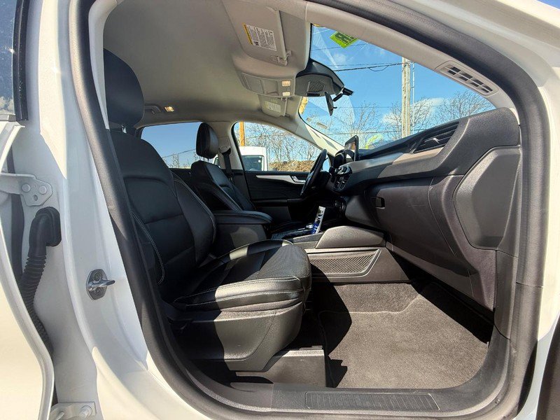 Certified 2022 Ford Escape SEL w/ Technology Package AWD/4WD image 14