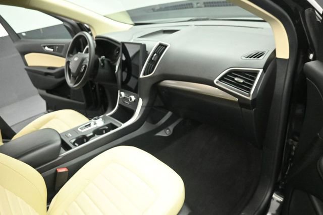 Certified 2024 Ford Edge SE w/ Black Appearance Package AWD/4WD image 28