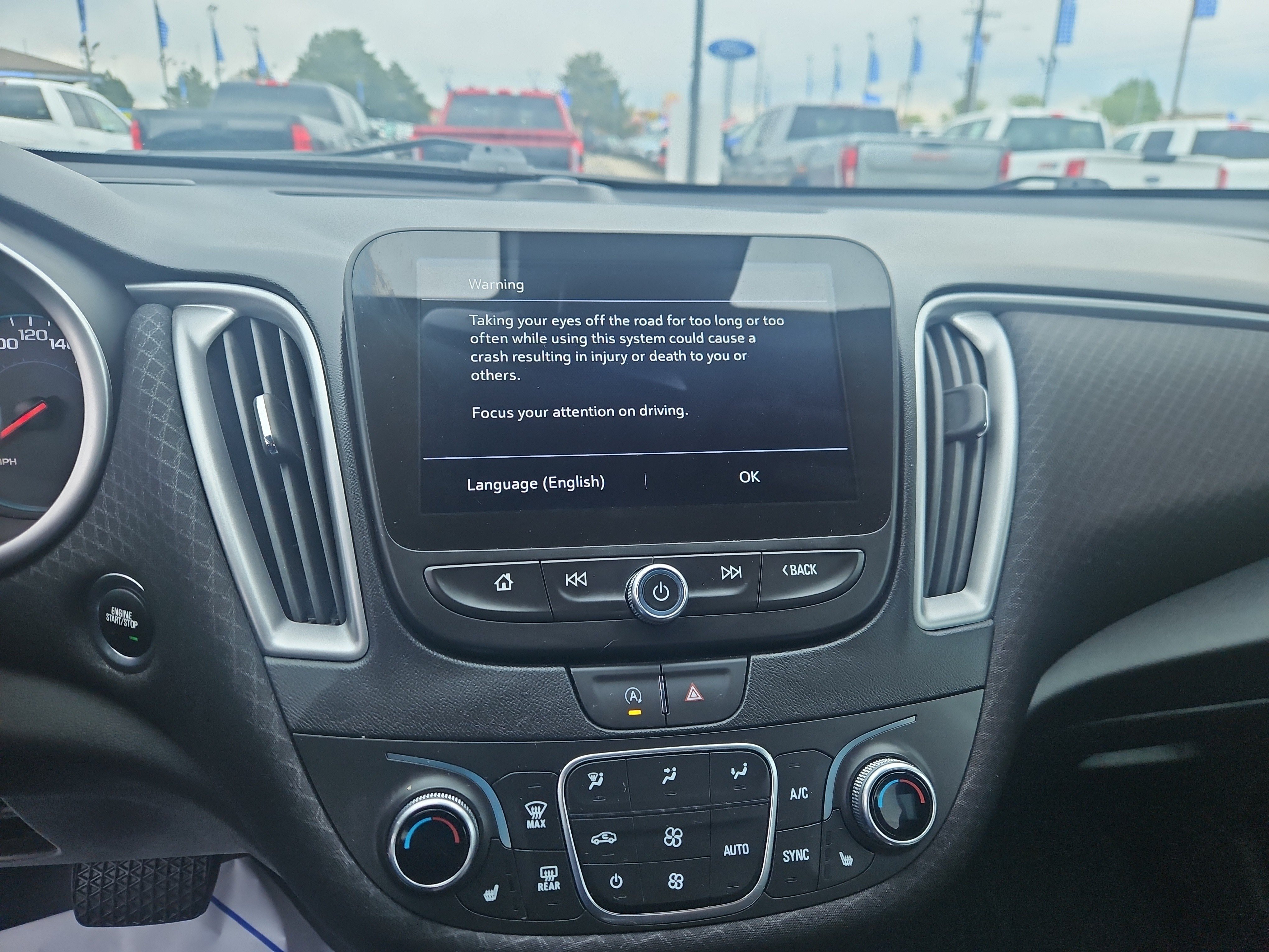 Used 2025 Chevrolet Malibu LT FWD image 11