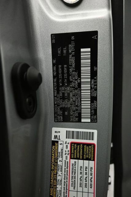 Used 2021 Toyota Highlander XLE AWD/4WD image 48