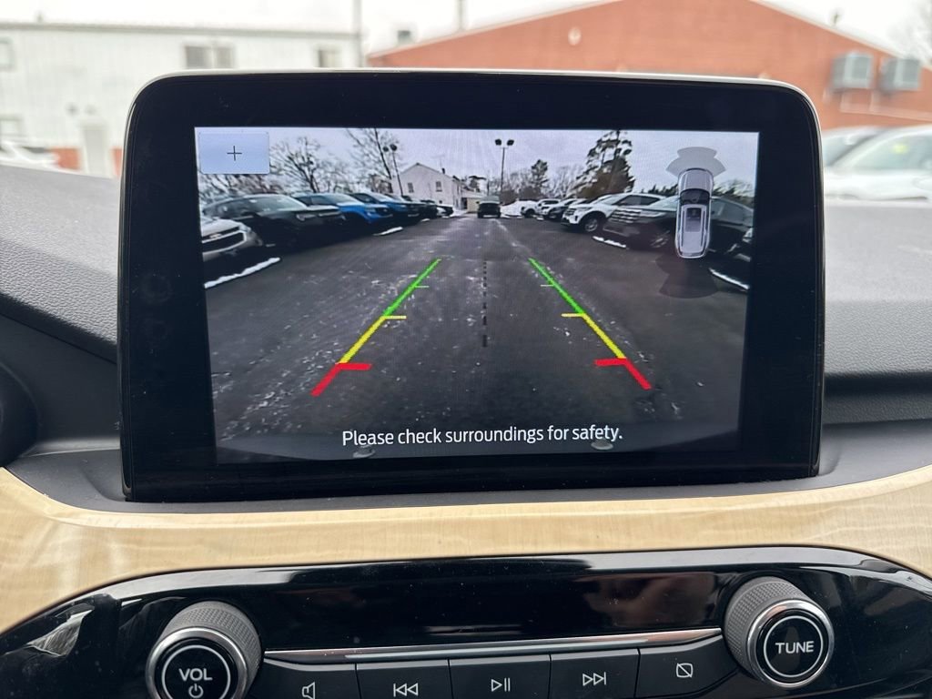 Certified 2022 Ford Escape Titanium w/ Titanium Elite Package image 28