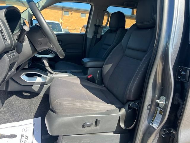 Used 2022 Nissan Frontier SV AWD/4WD image 18