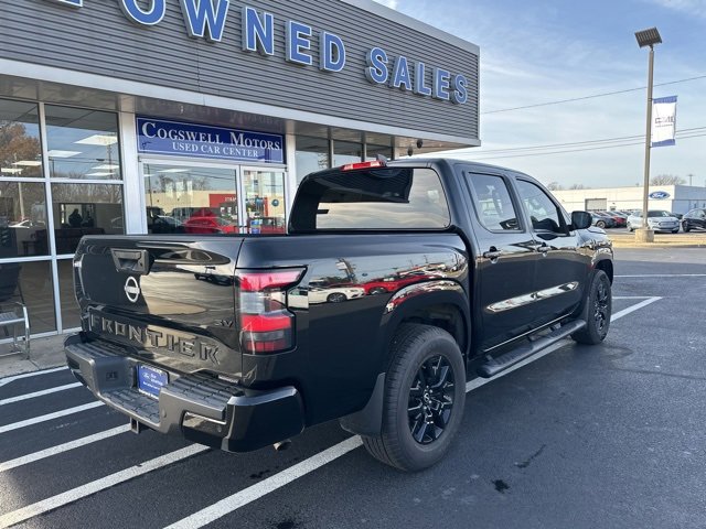 Used 2023 Nissan Frontier SV w/ Midnight Edition Package image 8