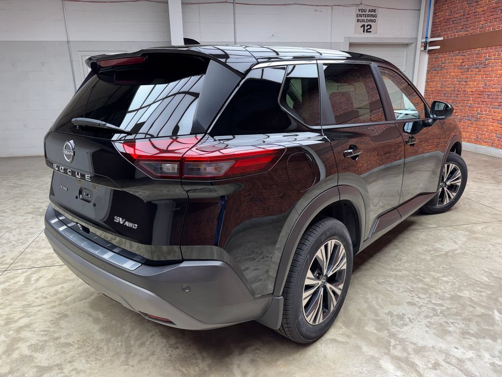 Used 2023 Nissan Rogue SV AWD/4WD image 5