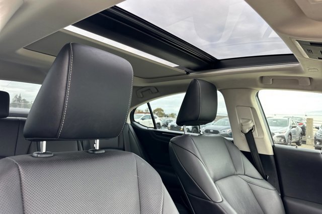 Used 2019 Lexus ES 350 image 19