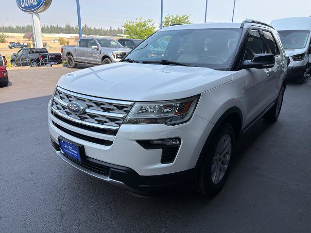 Certified 2018 Ford Explorer XLT w/ Equipment Group 201A AWD/4WD image 3