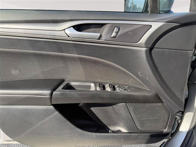 Certified 2020 Ford Fusion SE AWD/4WD image 15