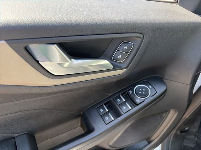 Certified 2022 Ford Escape SEL FWD image 11