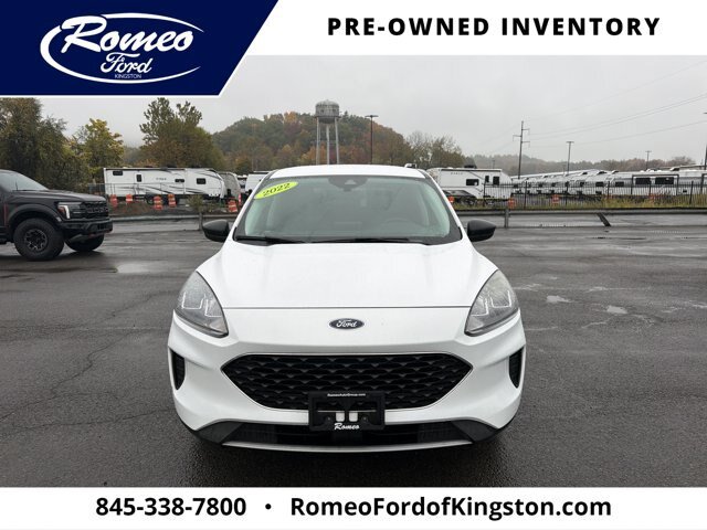 Certified 2022 Ford Escape SE w/ Cold Weather Package AWD/4WD image 2