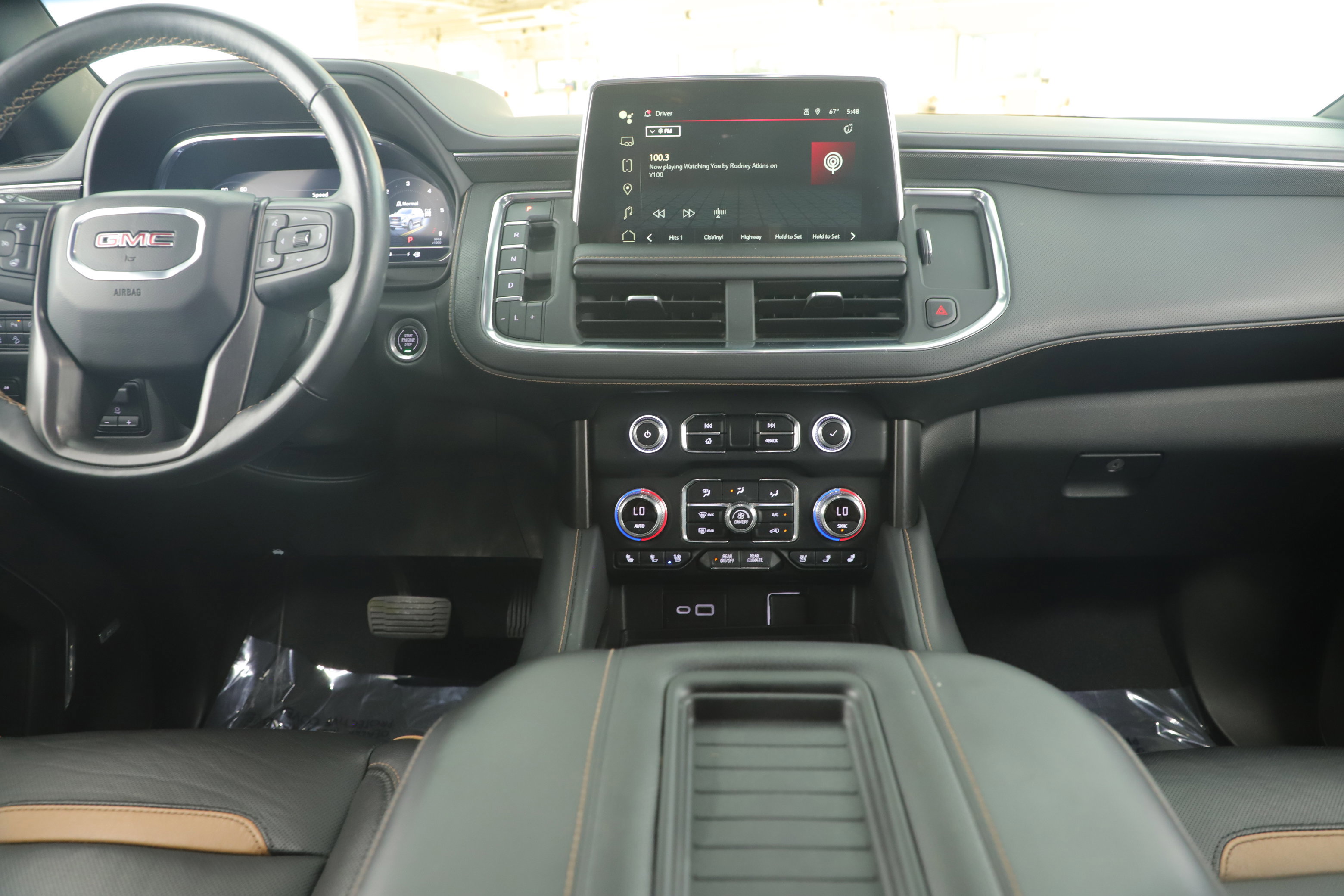 Used 2022 GMC Yukon AT4 w/ Technology Package image 20