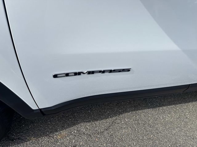 Used 2024 Jeep Compass Latitude image 13