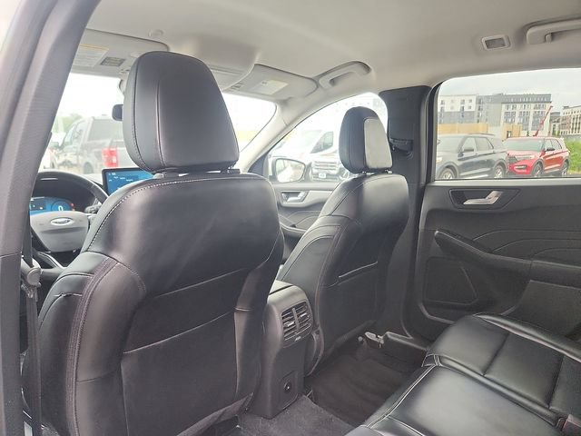 Certified 2024 Ford Escape Platinum AWD/4WD image 24