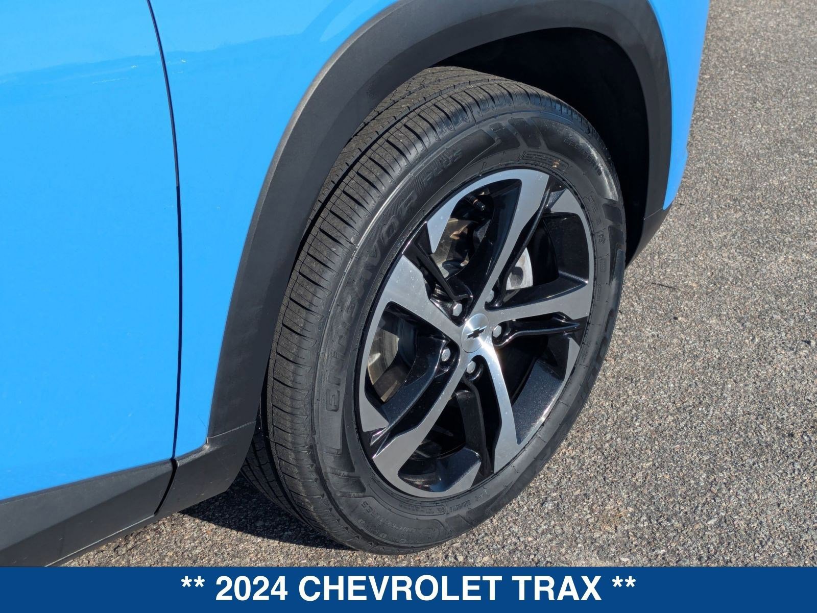 Used 2024 Chevrolet Trax RS w/ Driver Confidence Package image 11