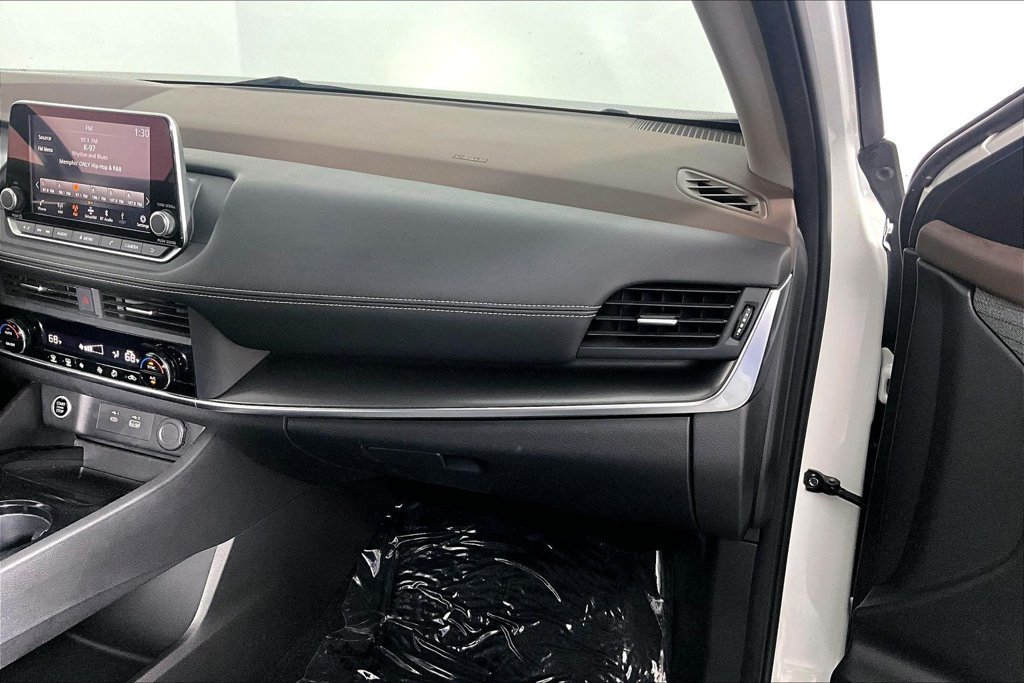 Used 2023 Nissan Rogue SV AWD/4WD image 16