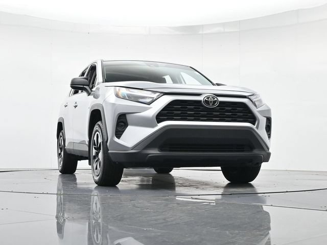 Used 2025 Toyota RAV4 LE FWD image 39