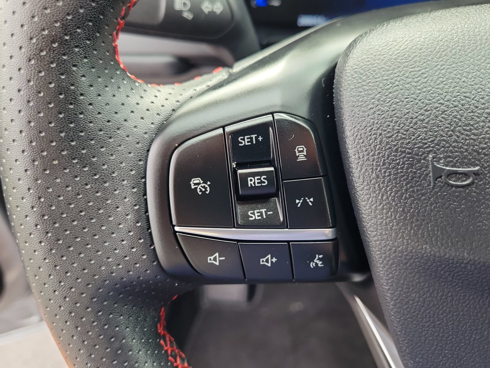 Certified 2024 Ford Escape ST-Line w/ Tech Pack #1 FWD image 20
