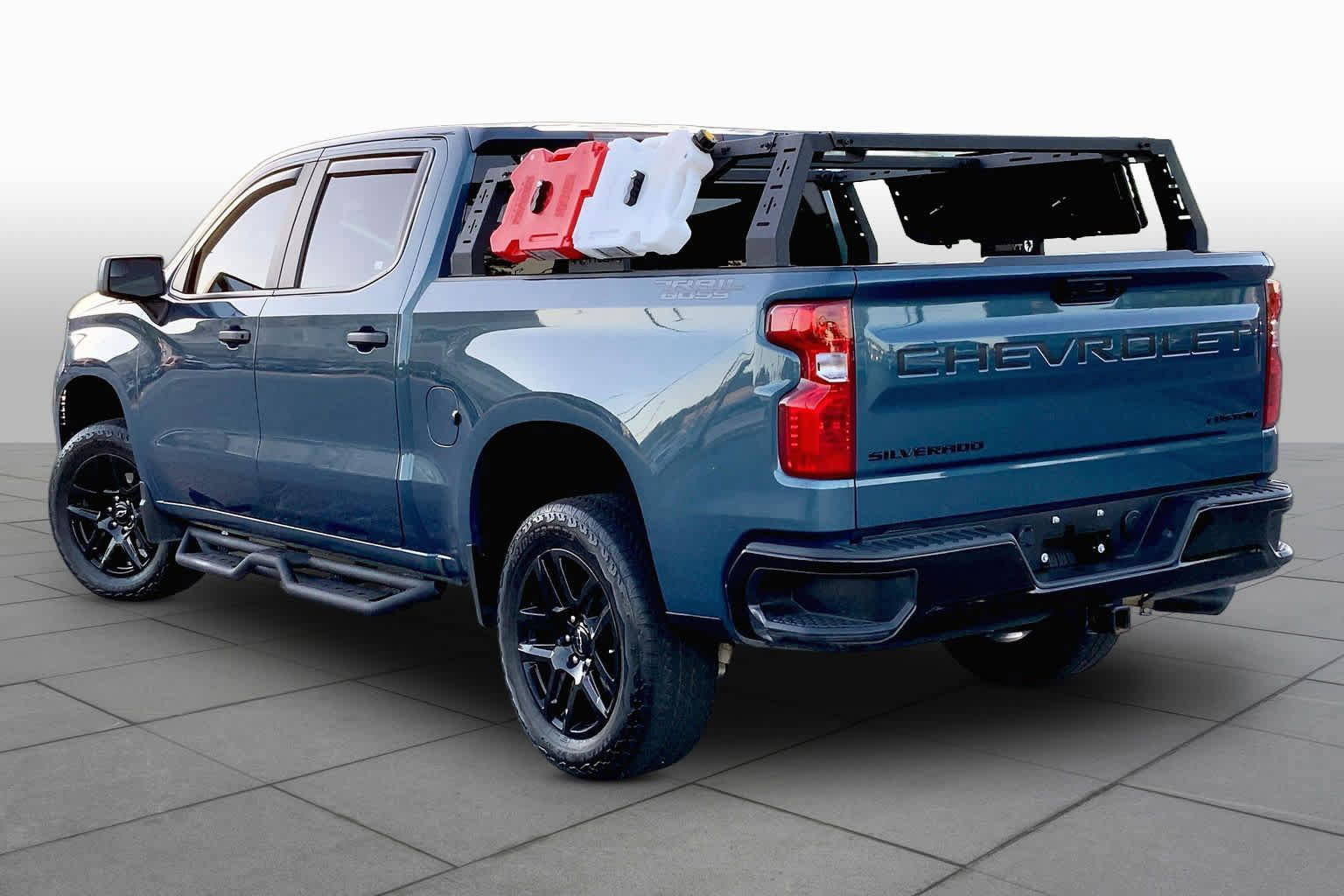 Used 2024 Chevrolet Silverado 1500 Custom Trail Boss w/ Dark Appearance Package AWD/4WD image 11