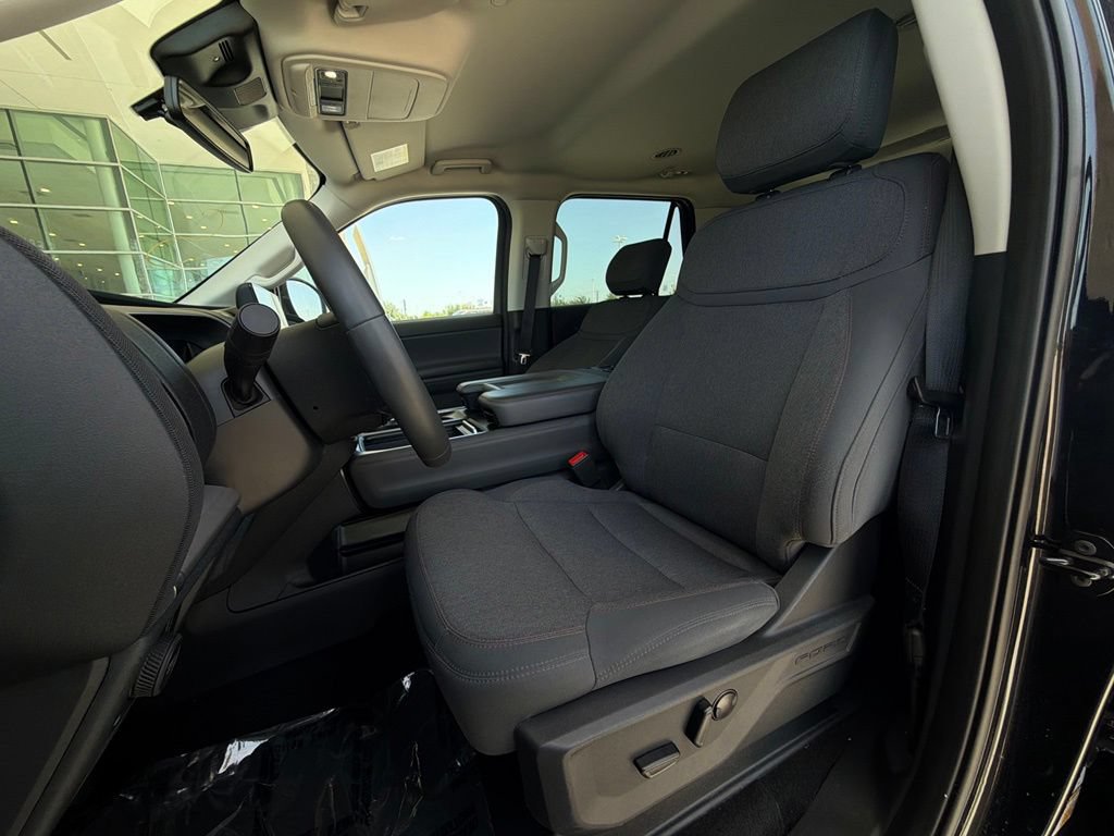 Certified 2025 Ford Expedition Active AWD/4WD image 8