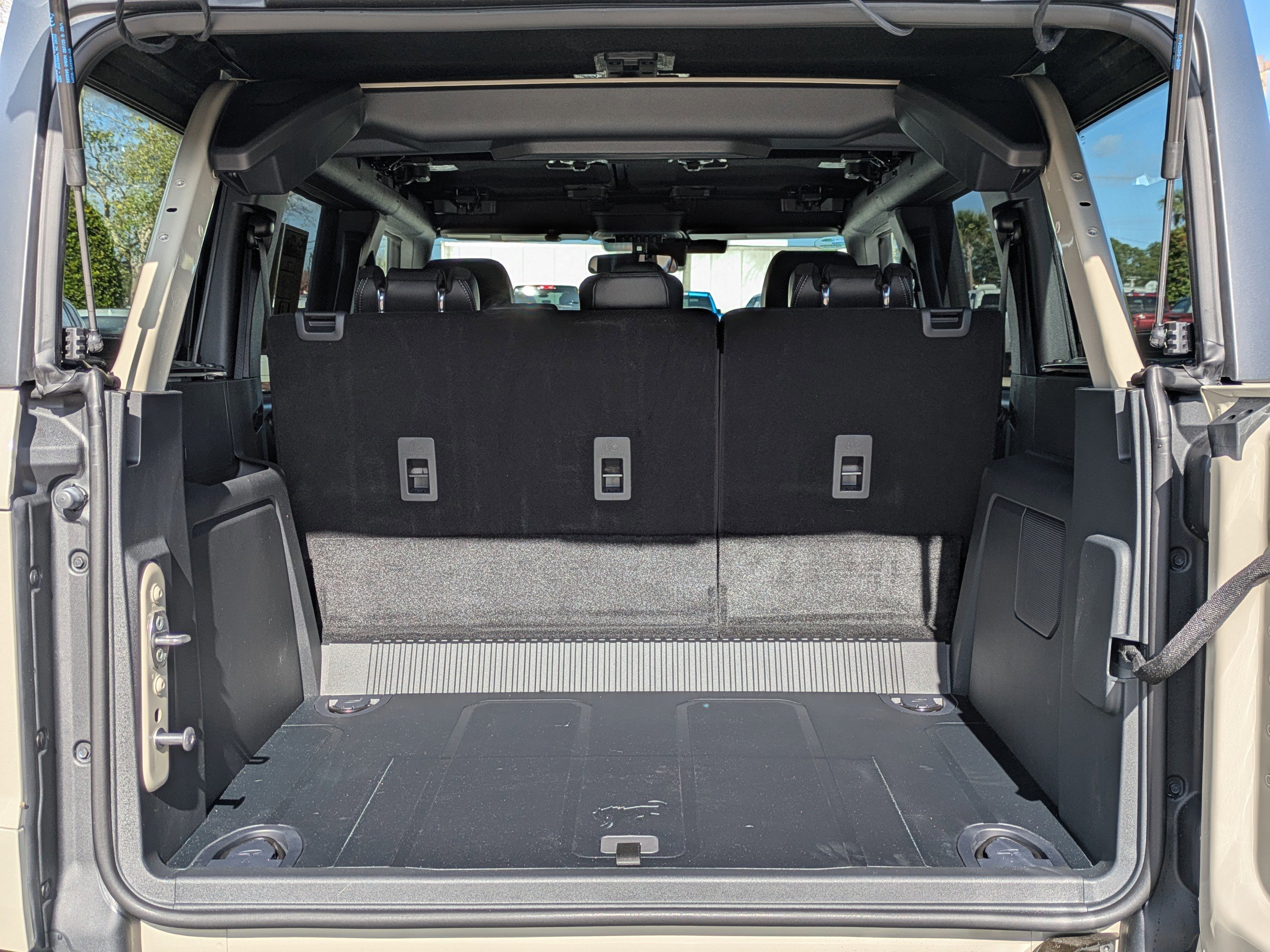 Certified 2025 Ford Bronco Badlands image 13