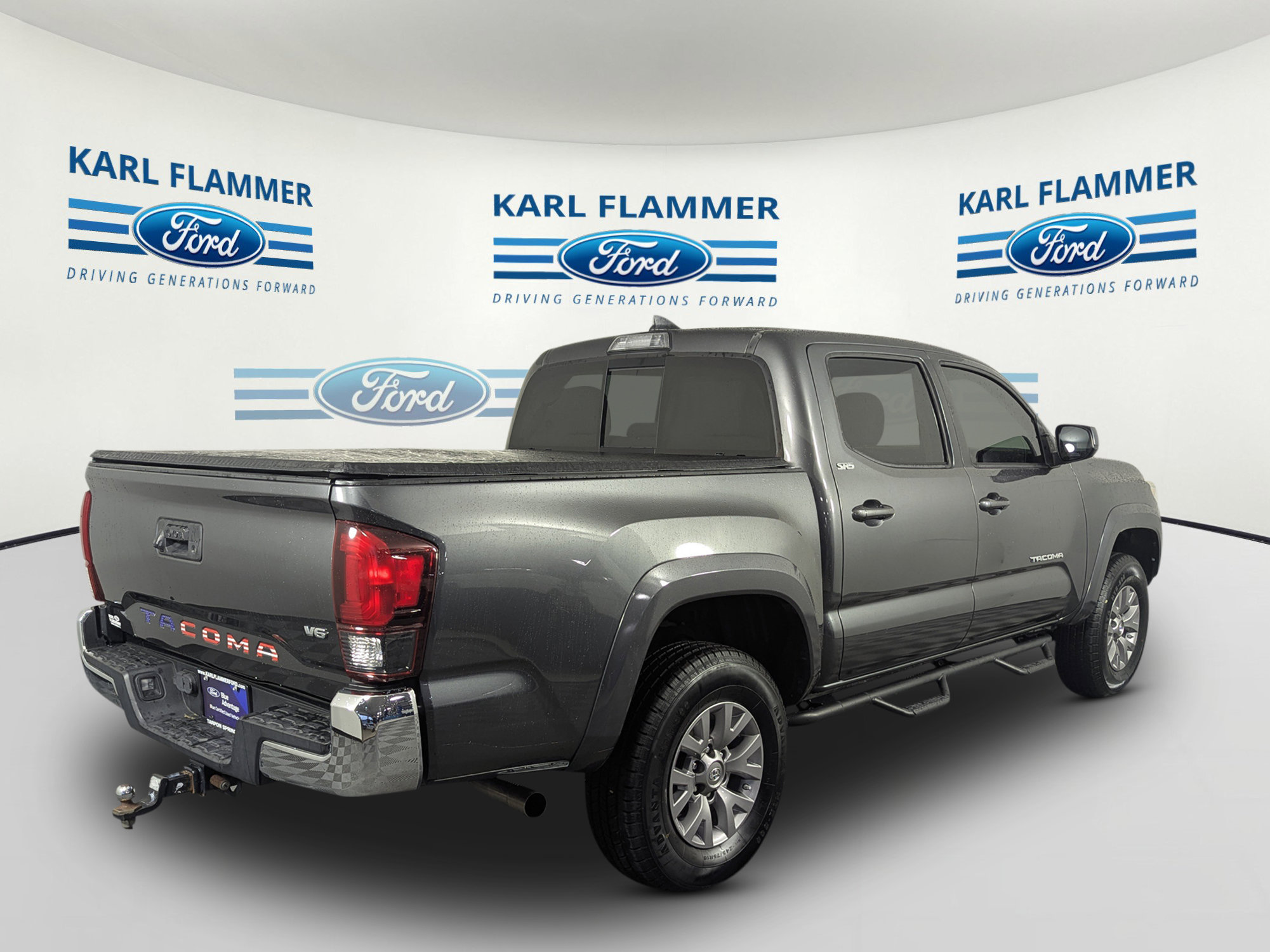 Used 2019 Toyota Tacoma SR5 RWD image 3