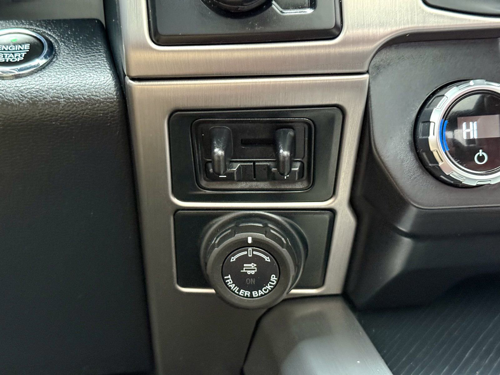 Certified 2022 Ford F350 Platinum w/ Tremor Off-Road Package image 27