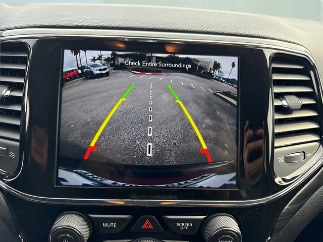 Used 2021 Jeep Grand Cherokee Laredo X image 26