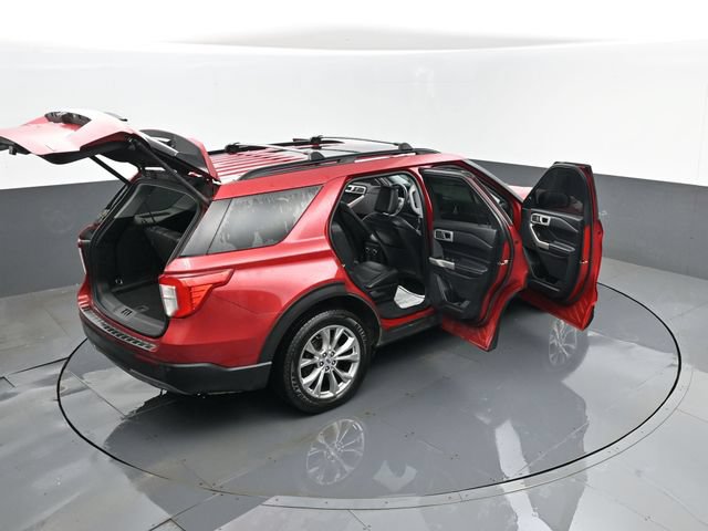 Certified 2020 Ford Explorer XLT w/ Equipment Group 202A AWD/4WD image 31