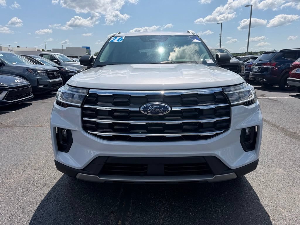 Certified 2026 Ford Explorer Active w/ Active Comfort Package RWD image 3