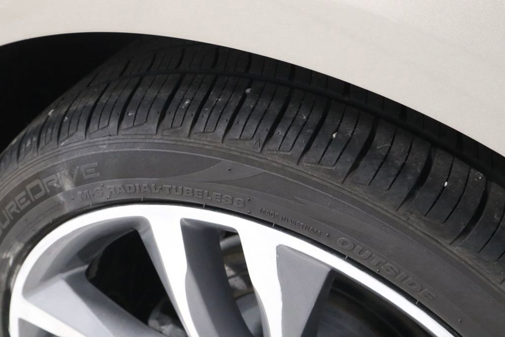 Used 2023 Chevrolet Malibu LT image 20