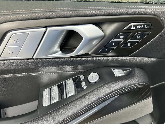 Used 2021 BMW X7 xDrive40i w/ Premium Package AWD/4WD image 30