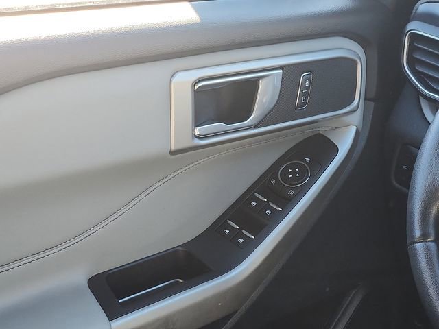 Certified 2023 Ford Explorer XLT w/ Equipment Group 202A image 11