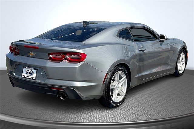 Used 2023 Chevrolet Camaro LT image 4