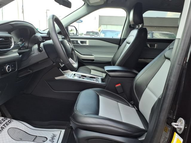 Certified 2024 Ford Explorer XLT w/ Equipment Group 202A AWD/4WD image 14