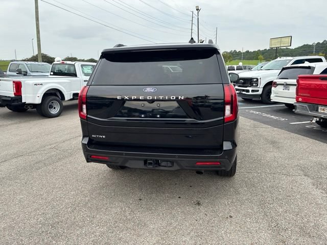 Certified 2025 Ford Expedition Active AWD/4WD image 32